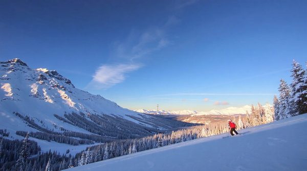 Elevate your skiing skills with tailored private lessons in avoriaz